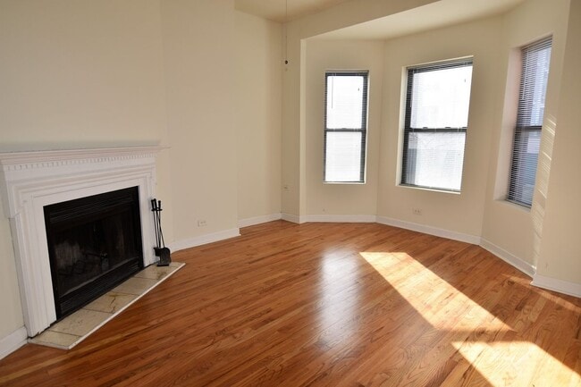 Building Photo - 3803 N Broadway