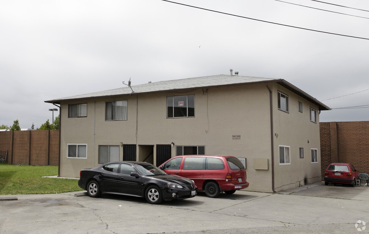 Primary Photo - 9305 Oscar Ave