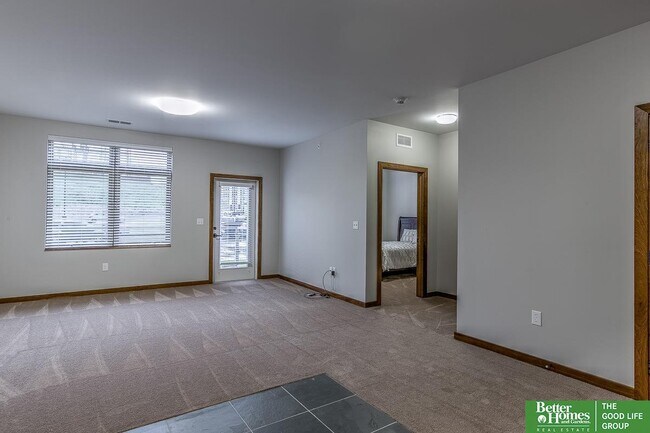 Foto del edificio - 1330 S 70th St