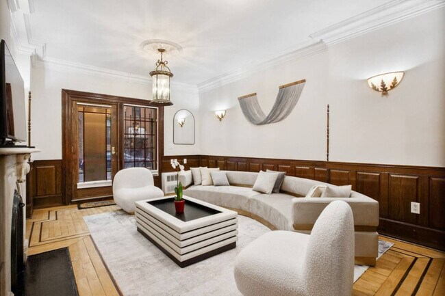 Foto del edificio - 306 E 52nd St