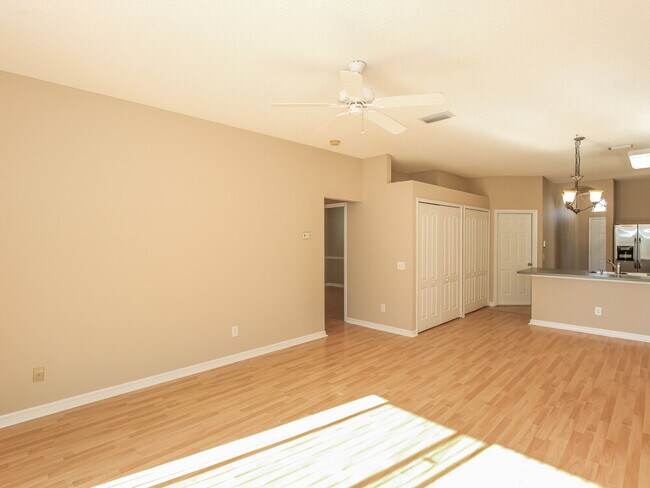 Foto del edificio - 18233 Brookpark Dr