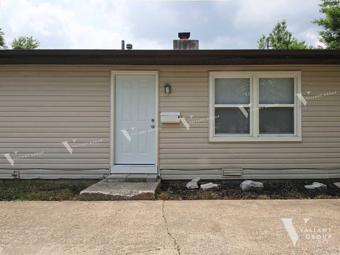 Primary Photo - Recently Renovated 2-Bedroom, 1-Bathroom D...