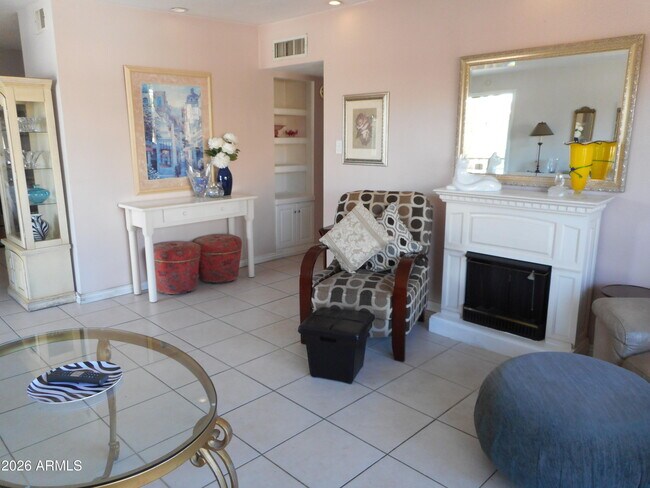 Foto del edificio - 6805 E 2nd St