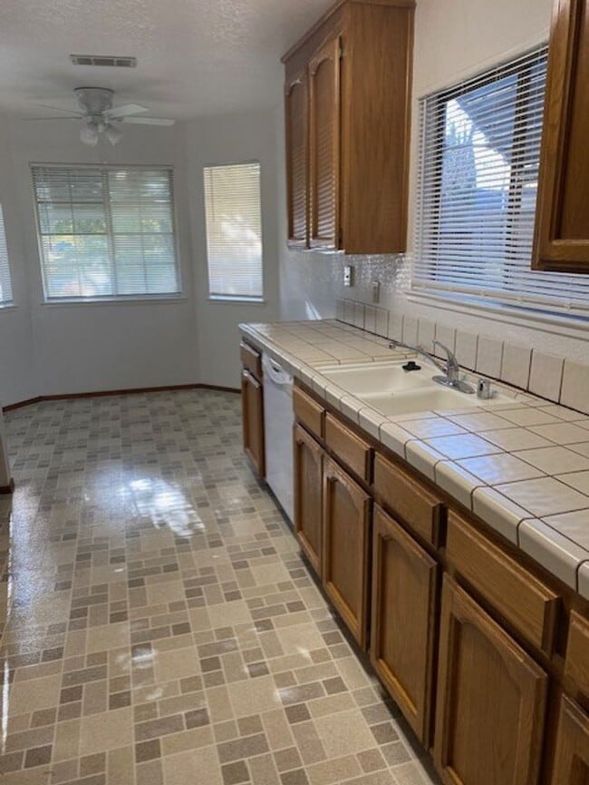 Foto del edificio - Nice Home in Peppertree Subdivision!! Coming Soon!