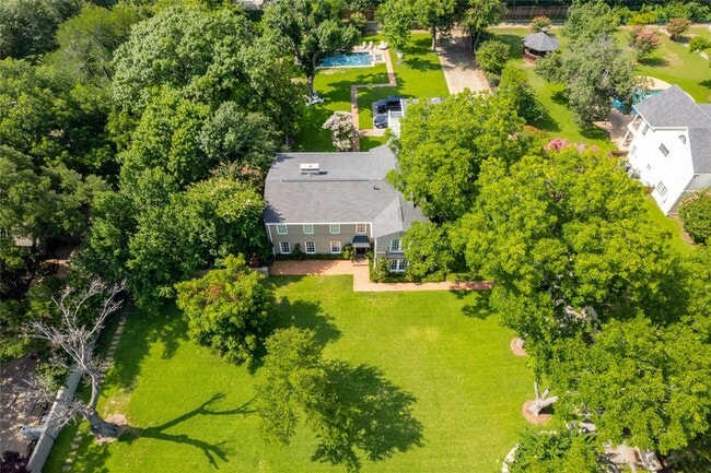 Building Photo - 4522 Walnut Hill Ln