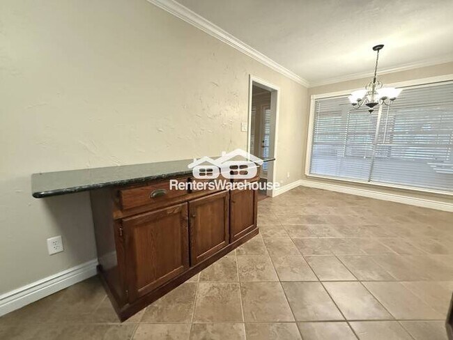 Foto del edificio - Beautiful home in well established neighbo...