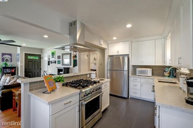 Building Photo - 3 br, 2 bath House - 5169 Keystone Dr