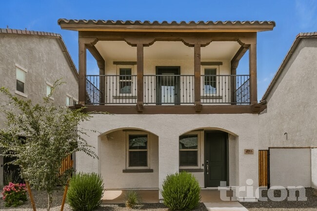 Foto del interior - Tricon Gateway