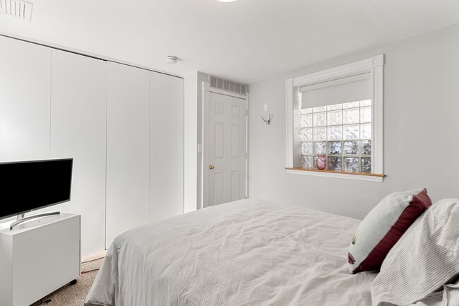 Foto del edificio - 36 Cottage St