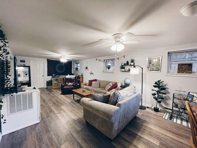 Sala principal: salón/comedor diáfano - 4 N Arthur Ashe Boulevard