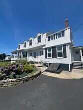 Building Photo - 165 Massasoit Rd