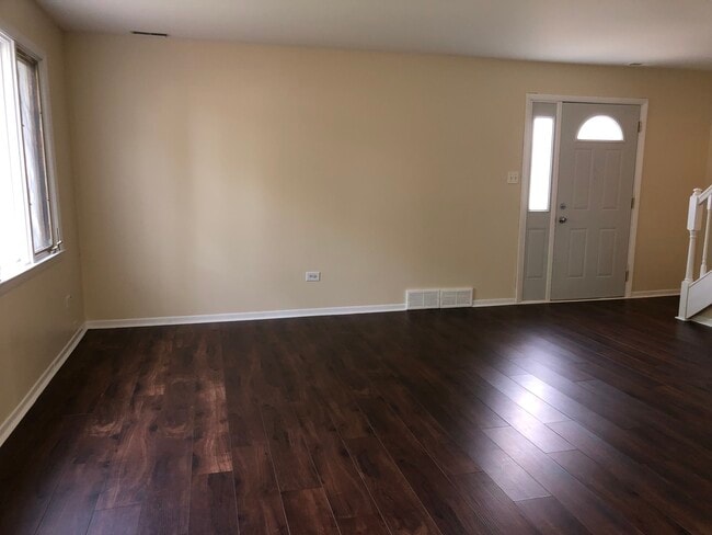 Building Photo - 1902 Rosewood Ct