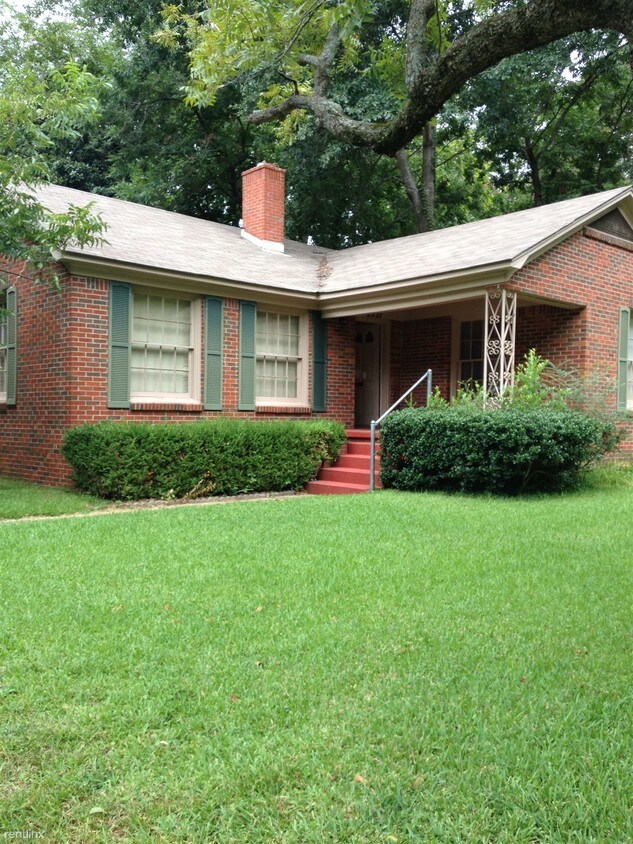 Primary Photo - 2221 Old Bullard Rd