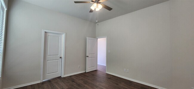 Foto del edificio - 406 Magnolia Ln