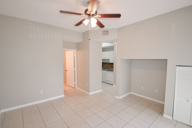 Building Photo - 2202 Coral Reef Ct Unit 5601