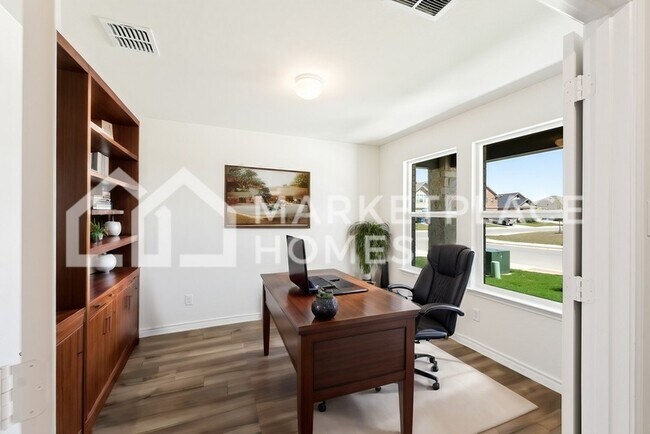 Building Photo - 4013 Woodside Dr