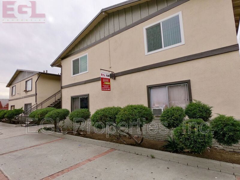 Primary Photo - 3943 La Rica Ave