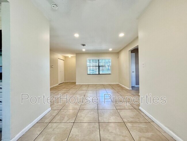 Foto del edificio - 4113 Kalwit Ln