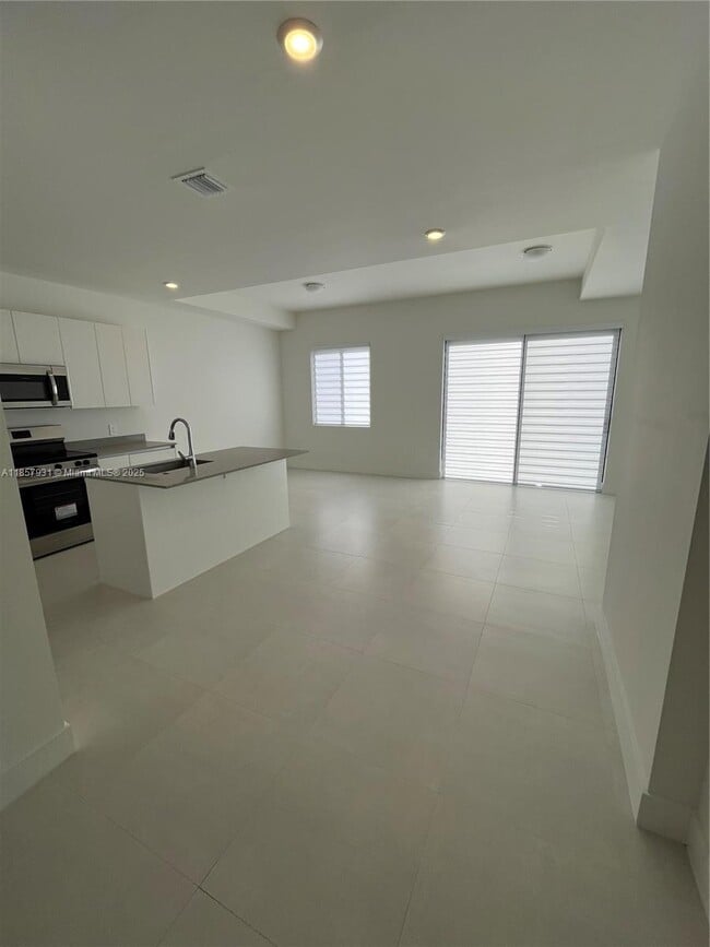 Building Photo - 34515 SW 191st Ct