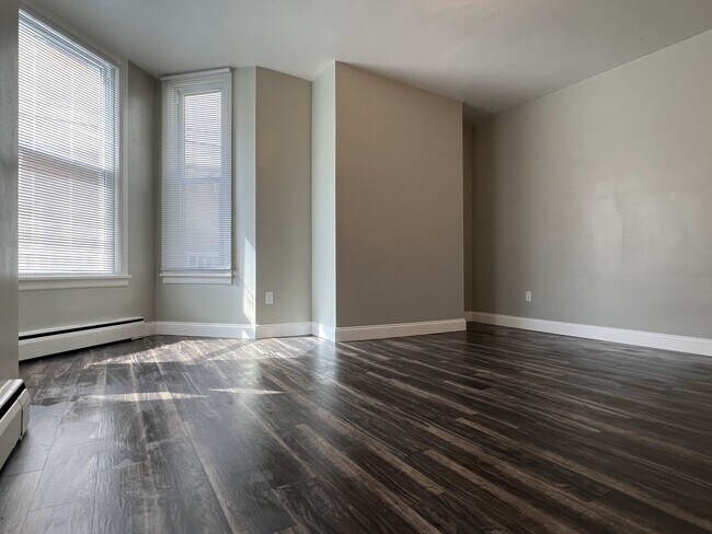 Sala de estar - 143 Seminary Ave
