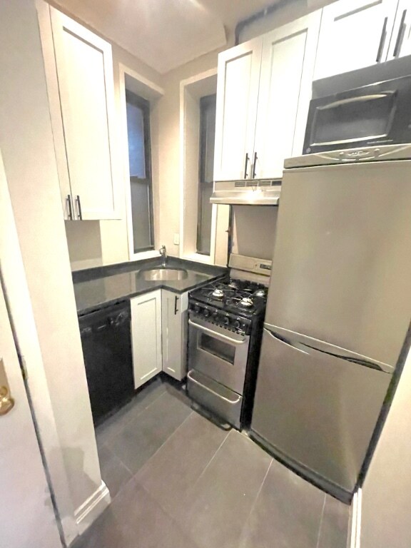 Foto del edificio - 221 E 23rd St