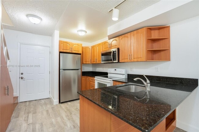 Photo - 3239 W Trade Ave Apartment