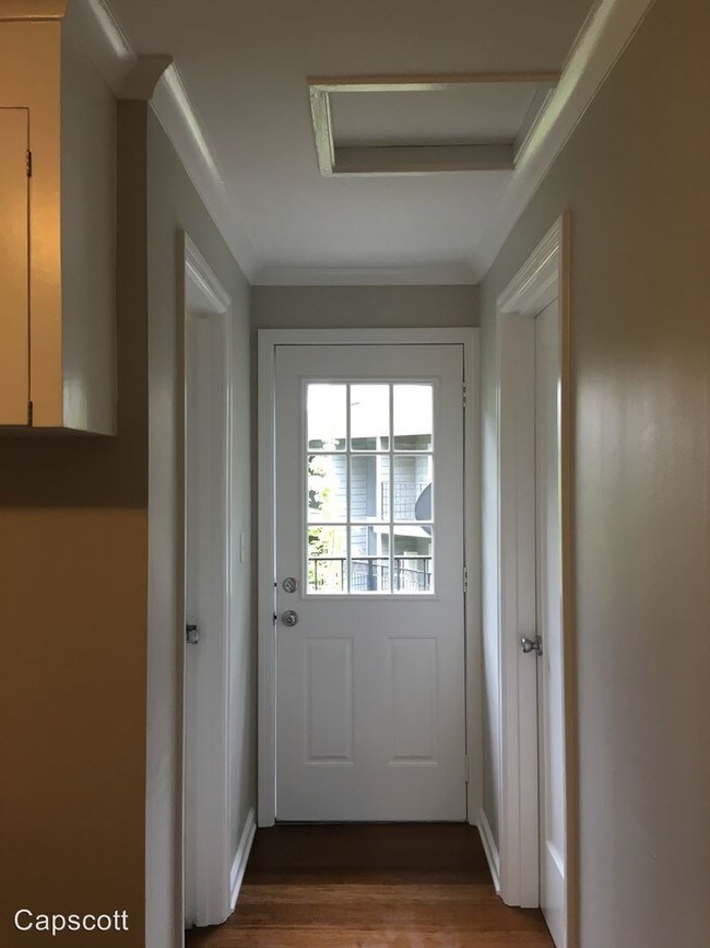Foto del edificio - 2740 SW Spring Garden St
