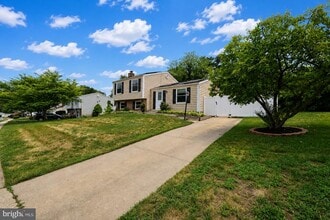 Building Photo - 1414 King William Dr