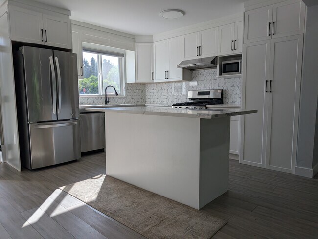 Photo du bâtiment - 32312 Brant Ave