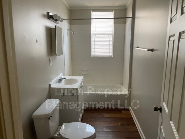 Foto del edificio - 1246 Snowden Ave