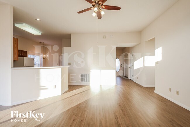 Foto del edificio - 13460 N Cedar Grove Ct