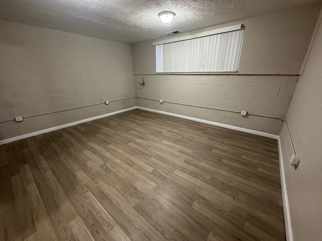 Building Photo - 47 Rhodes Ave