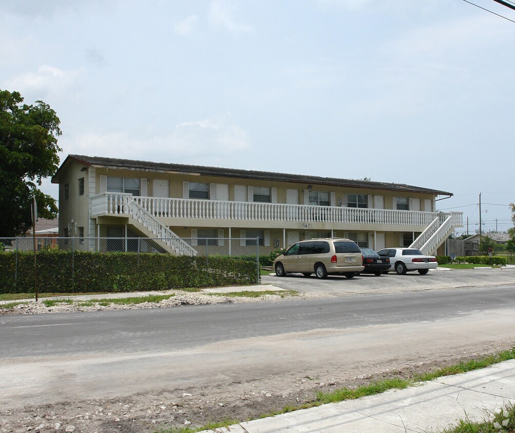 Building Photo - 751 NW 5th St
