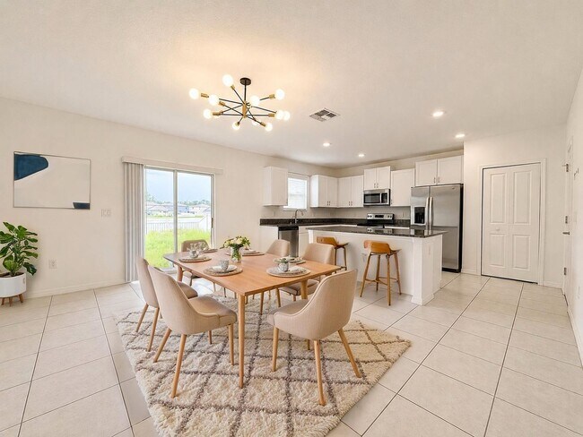 Foto del edificio - Modern 4Bedrooms / 2.5Bath home with flexible living space at Saddle Creek!