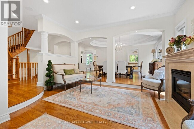 Building Photo - 2213 Galloway Dr