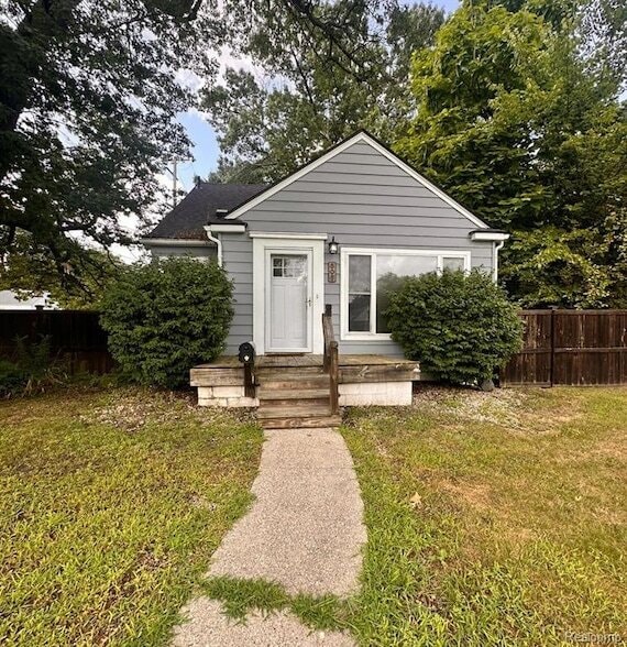 Building Photo - 505 Gardendale St