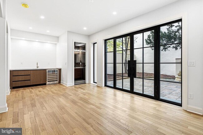 Foto del edificio - 321 S 3rd St