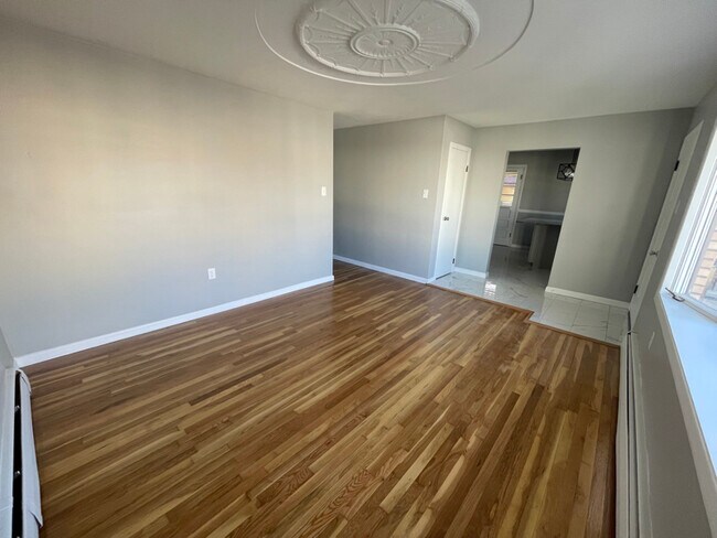 Foto del edificio - 120 E Elm St