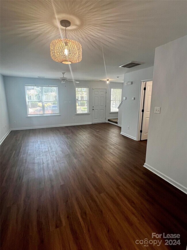 Foto del edificio - 16936 Bridgeton Ln
