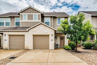 Building Photo - 439 White Steppe Way
