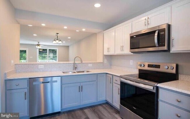 Foto del edificio - 31 W Duck St