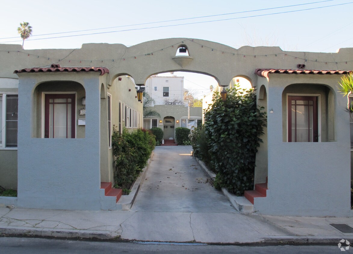 Foto del edificio - 3370 Hamilton Way