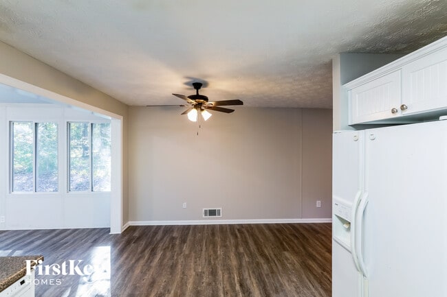 Foto del edificio - 2191 Grayfield Dr