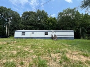 Building Photo - 201 Benton Ln