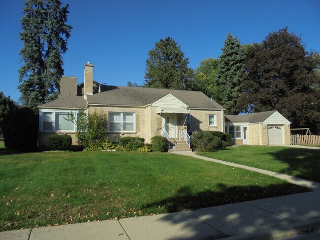 Foto del edificio - 408 W Sunset Rd