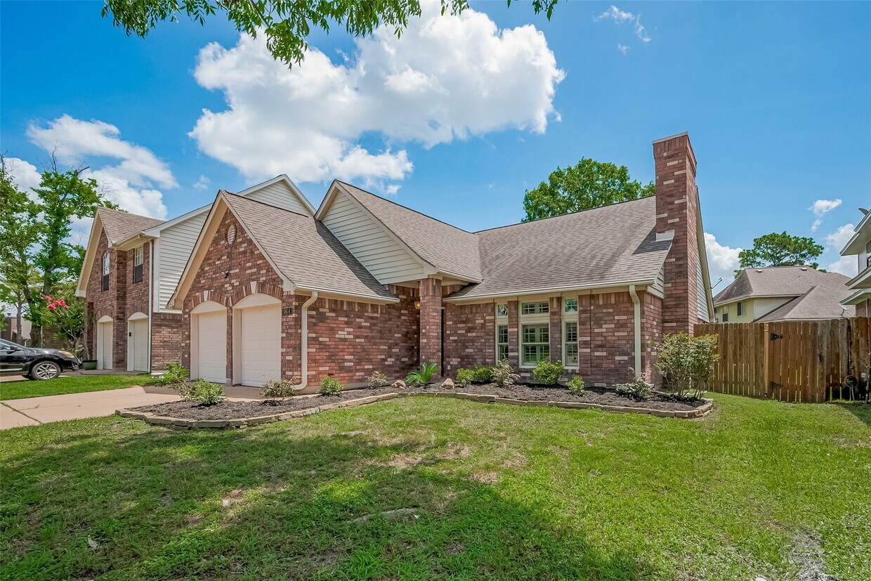 Foto principal - 5814 N Magazine Cir