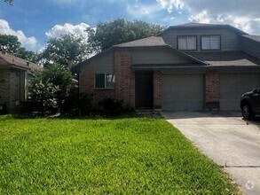 Building Photo - 10030 Ridgecoral Dr