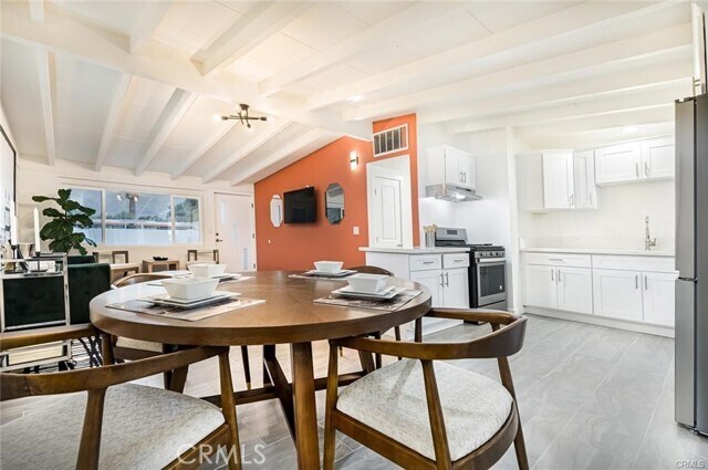 Foto del edificio - 22470 Fawnridge Dr