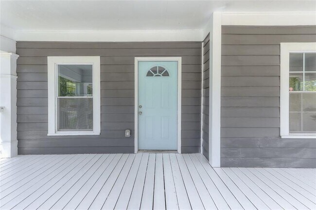 Foto del edificio - 679 Jones Ave NW