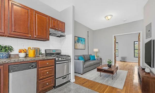 Foto del edificio - 2 bedroom in Brooklyn NY 11217